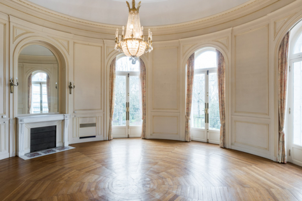 Premier étage, appartement du directeur, salon. © Région Bourgogne-Franche-Comté, Inventaire du patrimoine