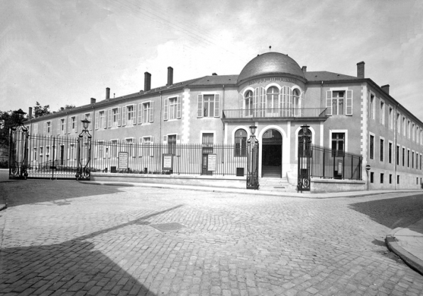 Vue d'ensemble depuis la rue (deuxième quart du 20e siècle). © Archives historiques de la Banque de France, Paris