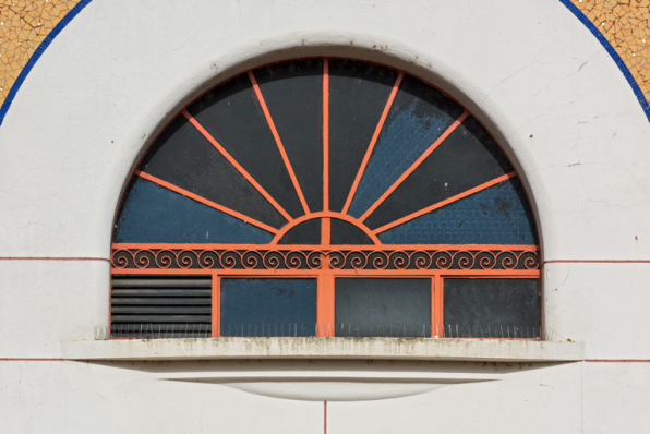 Façade antérieure, partie haute : baie. © Région Bourgogne-Franche-Comté, Inventaire du patrimoine Façade antérieure, partie haute : baie. © Région Bourgogne-Franche-Comté, Inventaire du patrimoine