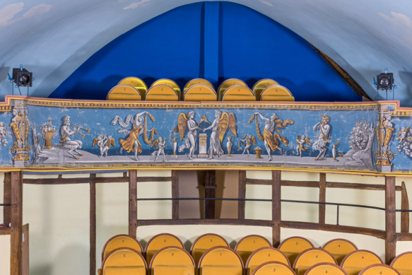 Décor de la galerie : partie centrale. © Région Bourgogne-Franche-Comté, Inventaire du patrimoine Décor de la galerie : partie centrale. © Région Bourgogne-Franche-Comté, Inventaire du patrimoine