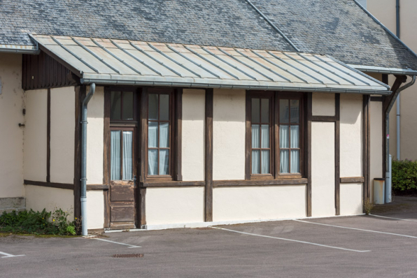 Extension en appentis (sacristie ?). Vue de trois quarts.  © Région Bourgogne-Franche-Comté, Inventaire du patrimoine
