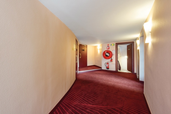 Couloir côté jardin desservant la 1re galerie. © Région Bourgogne-Franche-Comté, Inventaire du patrimoine Couloir côté jardin desservant la 1re galerie. © Région Bourgogne-Franche-Comté, Inventaire du patrimoine