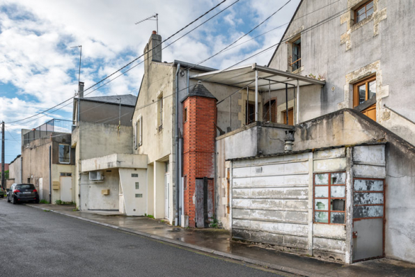 Imphy : l'Eden (rue de la Turlurette), de trois quarts droite. © Région Bourgogne-Franche-Comté, Inventaire du patrimoine Imphy : l'Eden (rue de la Turlurette), de trois quarts droite. © Région Bourgogne-Franche-Comté, Inventaire du patrimoine