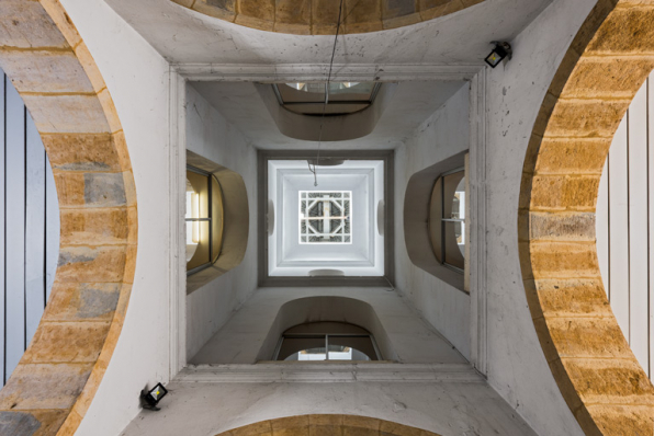 Rez-de-chaussée, halle : lanternon. © Région Bourgogne-Franche-Comté, Inventaire du patrimoine Rez-de-chaussée, halle : lanternon. © Région Bourgogne-Franche-Comté, Inventaire du patrimoine