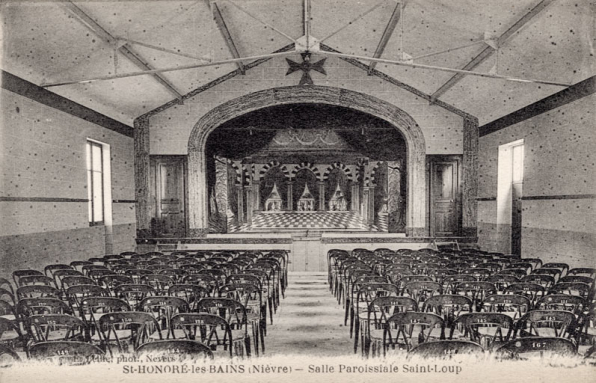Saint-Honoré-les-Bains - Salle paroissiale Saint-Loup [intérieur]. S.d. [milieu 20e siècle]. © Région Bourgogne-Franche-Comté, Inventaire du patrimoine