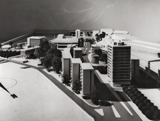 [Deuxième maquette : vue depuis le côté du quartier du Pâtis]. S.d. [1963-1965].  © Région Bourgogne-Franche-Comté, Inventaire du patrimoine