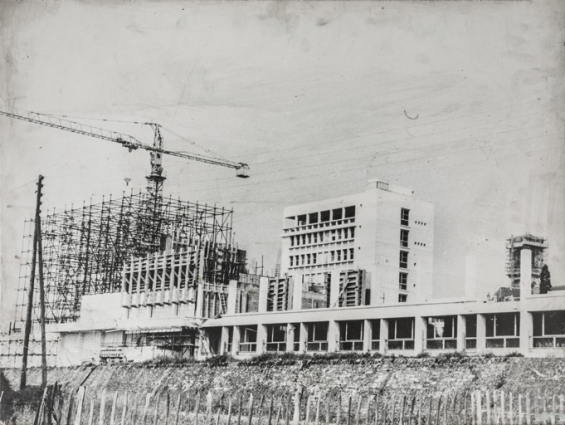 [Maison de la culture et des sports. Construction de la cage de scène]. S.d. [1967-1968].  © Région Bourgogne-Franche-Comté, Inventaire du patrimoine
