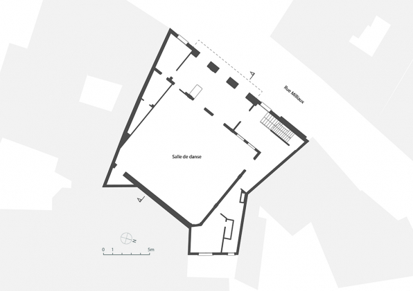 Plan au rez-de-chaussée. D'après un plan fourni par la Communauté de l'Auxerrois, Patrimoine et aménagement de l'espace public. © Région Bourgogne-Franche-Comté, Inventaire du patrimoine Plan au rez-de-chaussée. D'après un plan fourni par la Communauté de l'Auxerrois, Patrimoine et aménagement de l'espace public. © Région Bourgogne-Franche-Comté, Inventaire du patrimoine