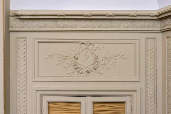 Dessus-de-porte (scène côté jardin). © Région Bourgogne-Franche-Comté, Inventaire du patrimoine