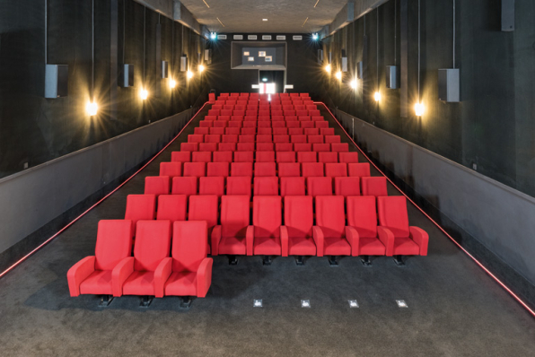 Salle, vue depuis l'écran © Région Bourgogne-Franche-Comté, Inventaire du patrimoine