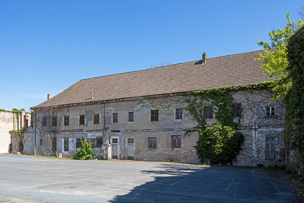 Façade de la prison depuis la grande cour. © Région Bourgogne-Franche-Comté, Inventaire du patrimoine Façade de la prison depuis la grande cour. © Région Bourgogne-Franche-Comté, Inventaire du patrimoine