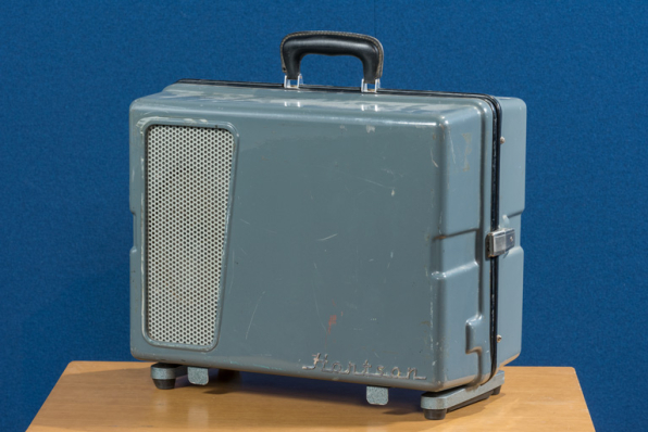 Vue d'ensemble, caisse de transport fermée. © Région Bourgogne-Franche-Comté, Inventaire du patrimoine