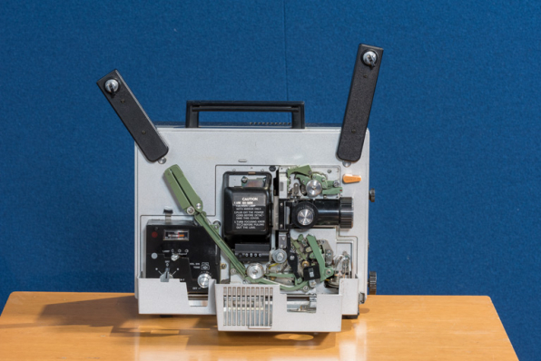 Face avant, capots baissés. © Région Bourgogne-Franche-Comté, Inventaire du patrimoine