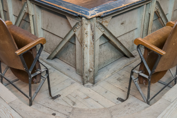 Balcon : structure métallique du garde-corps. © Région Bourgogne-Franche-Comté, Inventaire du patrimoine