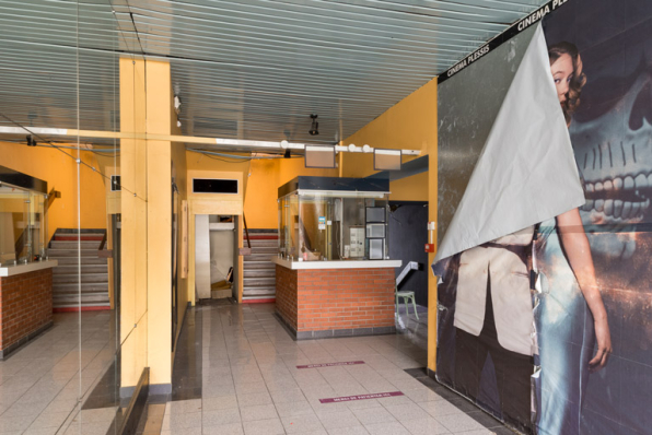 Cinéma : vestibule et accueil. © Région Bourgogne-Franche-Comté, Inventaire du patrimoine