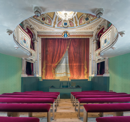 Salle, vue vers la scène. © Région Bourgogne-Franche-Comté, Inventaire du patrimoine