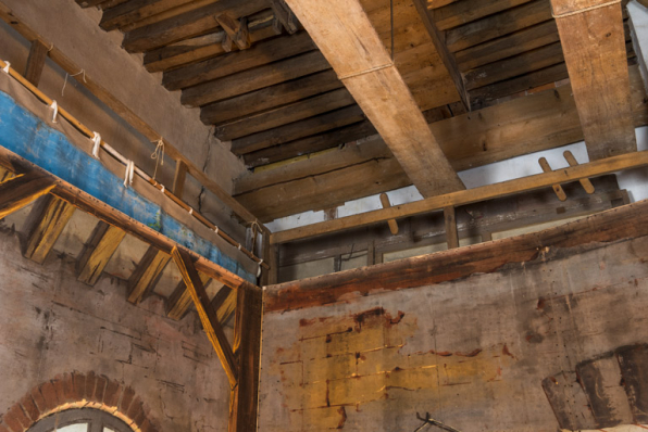 Machinerie : gril et palettes pour la fixation des fils. © Région Bourgogne-Franche-Comté, Inventaire du patrimoine