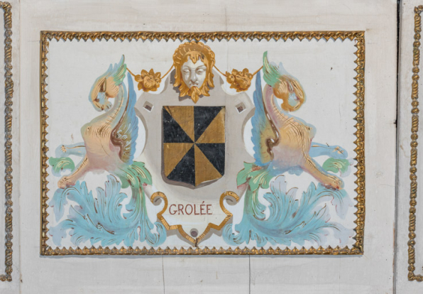 Garde-corps : armoiries de la famille de Grolée. © Région Bourgogne-Franche-Comté, Inventaire du patrimoine