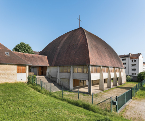 Eglise. Vue de trois quarts depuis le sud.  © Région Bourgogne-Franche-Comté, Inventaire du patrimoine