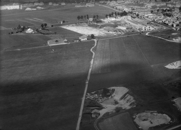 Le terrain d'aviation en 1956. © Région Bourgogne-Franche-Comté, Inventaire du patrimoine