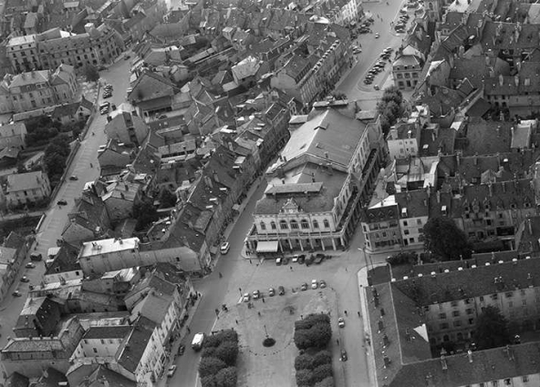 Vue aérienne en 1956. © Région Bourgogne-Franche-Comté, Inventaire du patrimoine