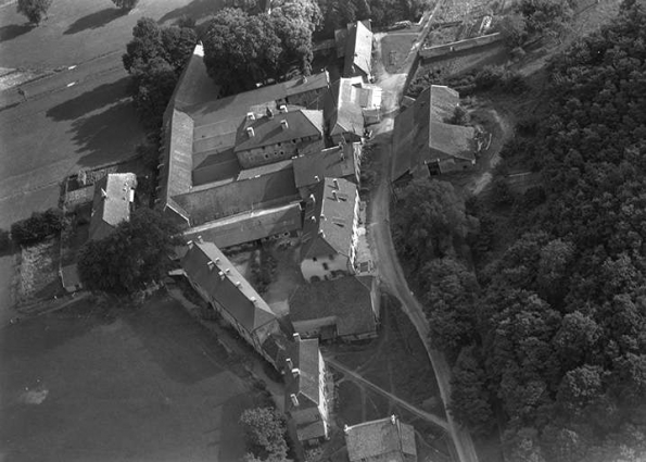 Vue aérienne en 1956. © Région Bourgogne-Franche-Comté, Inventaire du patrimoine