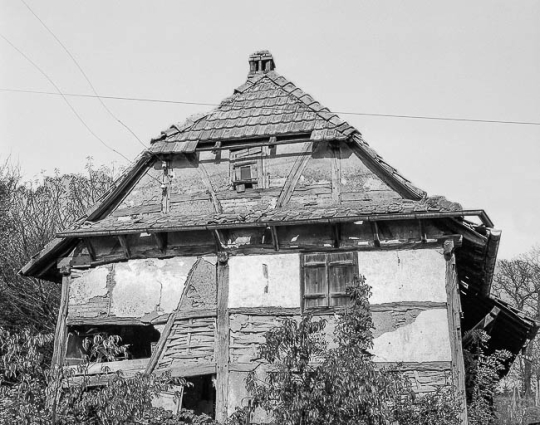 Détail : mur à pans de bois hourdés de torchis. © Région Bourgogne-Franche-Comté, Inventaire du patrimoine