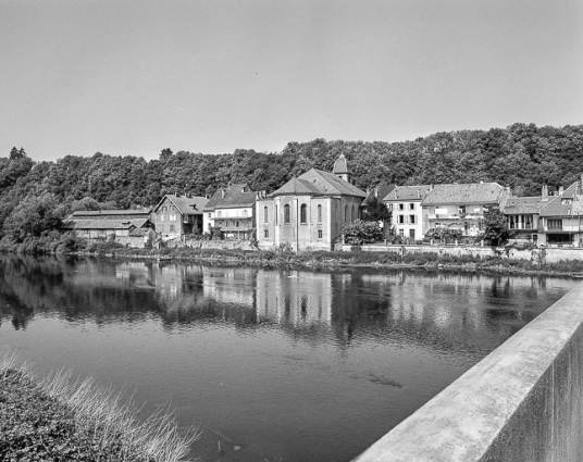 Vue générale avec l'église. © Région Bourgogne-Franche-Comté, Inventaire du patrimoine