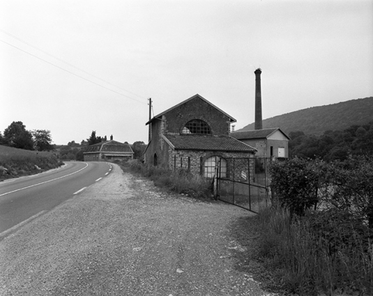 Vue d'ensemble depuis la route nationale. © Région Bourgogne-Franche-Comté, Inventaire du patrimoine