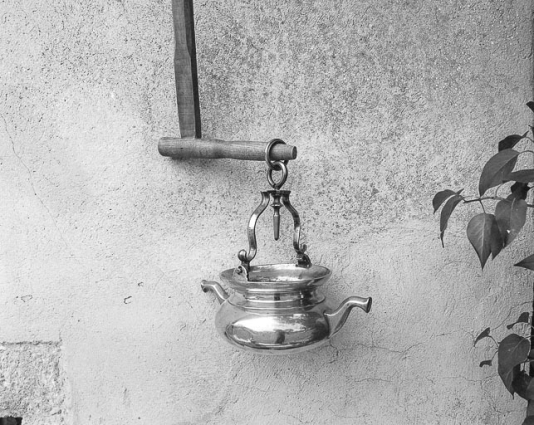 Ferme située au lieu-dit Colombière, cadastrée AB 82 : aiguière. © Région Bourgogne-Franche-Comté, Inventaire du patrimoine