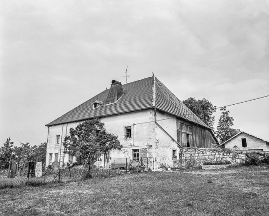 Ferme située au lieu-dit Combe d'Abondance, cadastrée B2 124 : vue d'ensemble. © Région Bourgogne-Franche-Comté, Inventaire du patrimoine