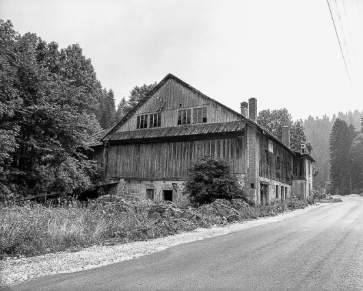 Façade latérale gauche. © Région Bourgogne-Franche-Comté, Inventaire du patrimoine