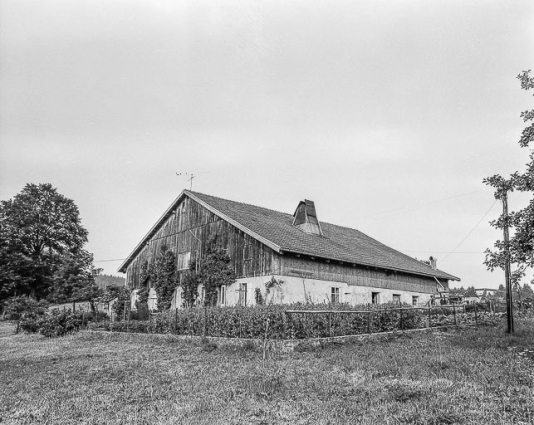 Façades antérieure et latérale droite. © Région Bourgogne-Franche-Comté, Inventaire du patrimoine