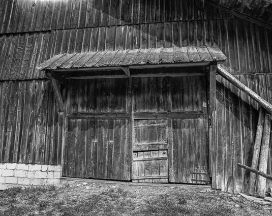Détail de la porte de grange. © Région Bourgogne-Franche-Comté, Inventaire du patrimoine