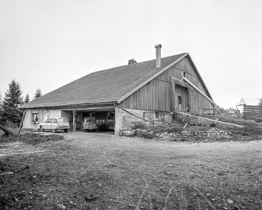 Façade postérieure et latérale droite. © Région Bourgogne-Franche-Comté, Inventaire du patrimoine