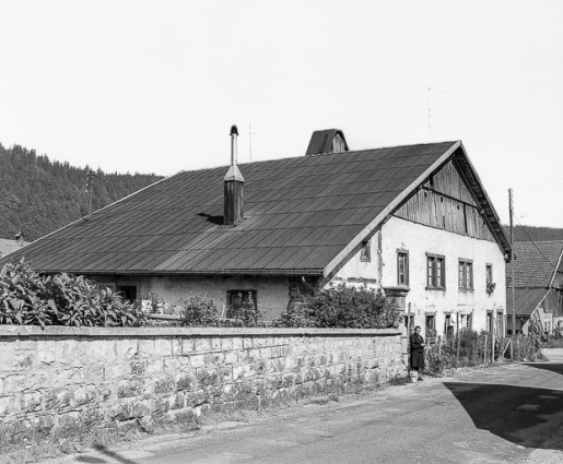 Façades antérieure et latérale gauche. © Région Bourgogne-Franche-Comté, Inventaire du patrimoine