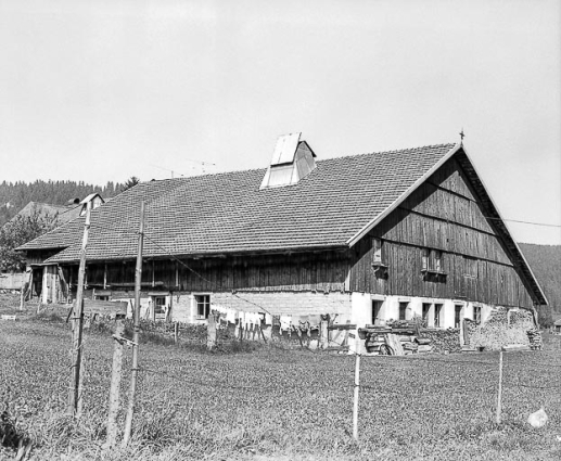 Façades antérieure et latérale gauche. © Région Bourgogne-Franche-Comté, Inventaire du patrimoine