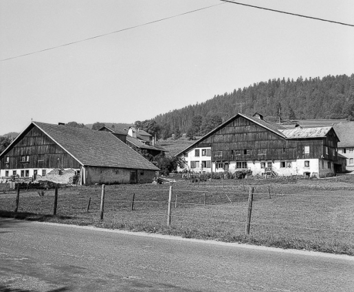 Vue de trois quarts, depuis l'est. © Région Bourgogne-Franche-Comté, Inventaire du patrimoine