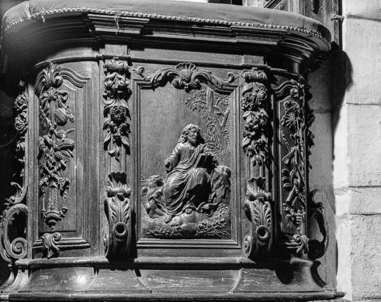 3e panneau de la cuve : saint Jean. © Région Bourgogne-Franche-Comté, Inventaire du patrimoine