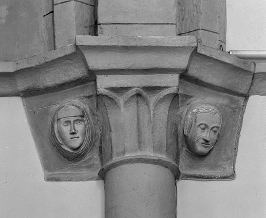 Intérieur : nef, 2e chapiteau gauche. © Région Bourgogne-Franche-Comté, Inventaire du patrimoine