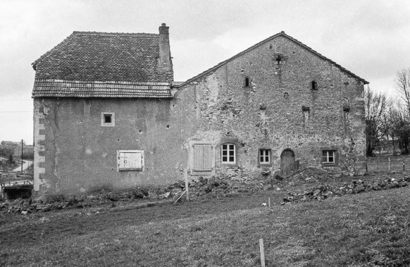 Face latérale. © Région Bourgogne-Franche-Comté, Inventaire du patrimoine