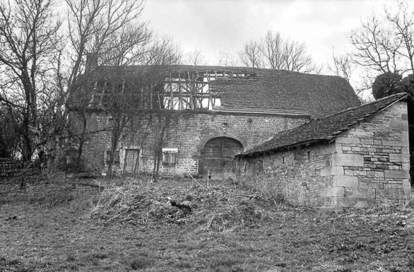 Façade antérieure. Au premier plan : "sou". © Région Bourgogne-Franche-Comté, Inventaire du patrimoine