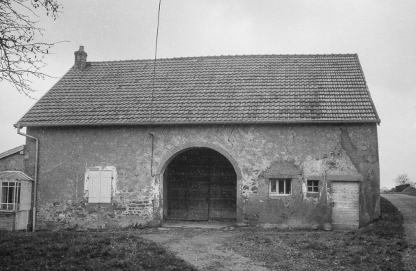 Face antérieure. © Région Bourgogne-Franche-Comté, Inventaire du patrimoine Face antérieure. © Région Bourgogne-Franche-Comté, Inventaire du patrimoine