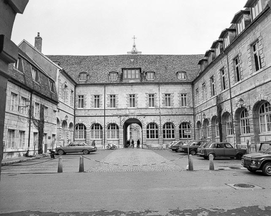 Façade postérieure. © Région Bourgogne-Franche-Comté, Inventaire du patrimoine