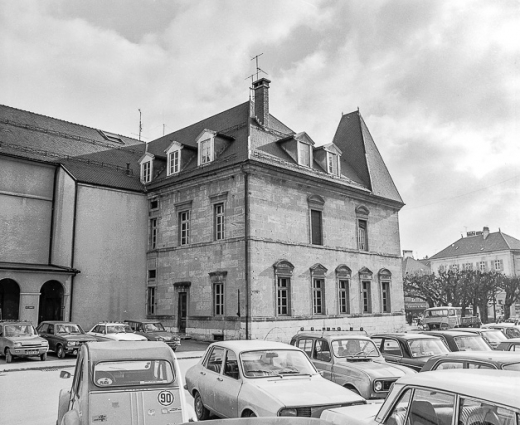 Façades latérale droite et postérieure. © Région Bourgogne-Franche-Comté, Inventaire du patrimoine