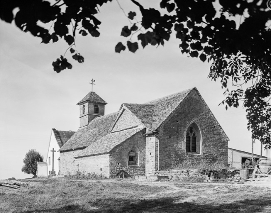 Extérieur : chevet et face droite. © Région Bourgogne-Franche-Comté, Inventaire du patrimoine
