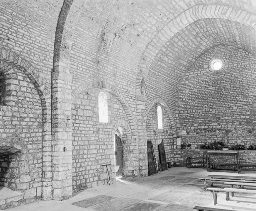Intérieur : murs sud et ouest. © Région Bourgogne-Franche-Comté, Inventaire du patrimoine