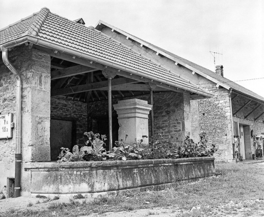 Vue de trois quarts. © Région Bourgogne-Franche-Comté, Inventaire du patrimoine