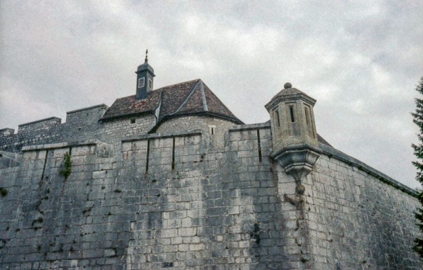 Echauguette et chapelle. © Région Bourgogne-Franche-Comté, Inventaire du patrimoine