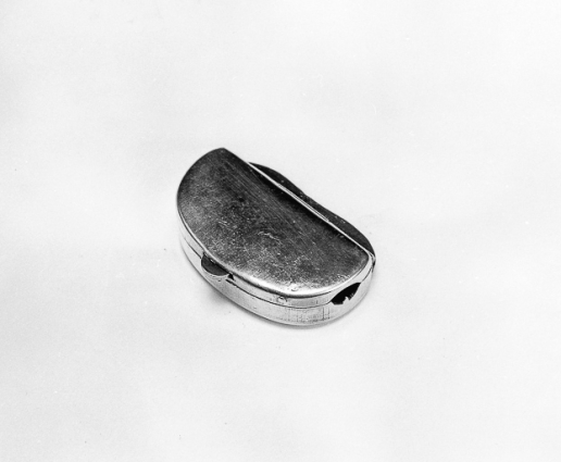 Vue de la boîte fermée. © Région Bourgogne-Franche-Comté, Inventaire du patrimoine